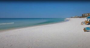 ชายหาด