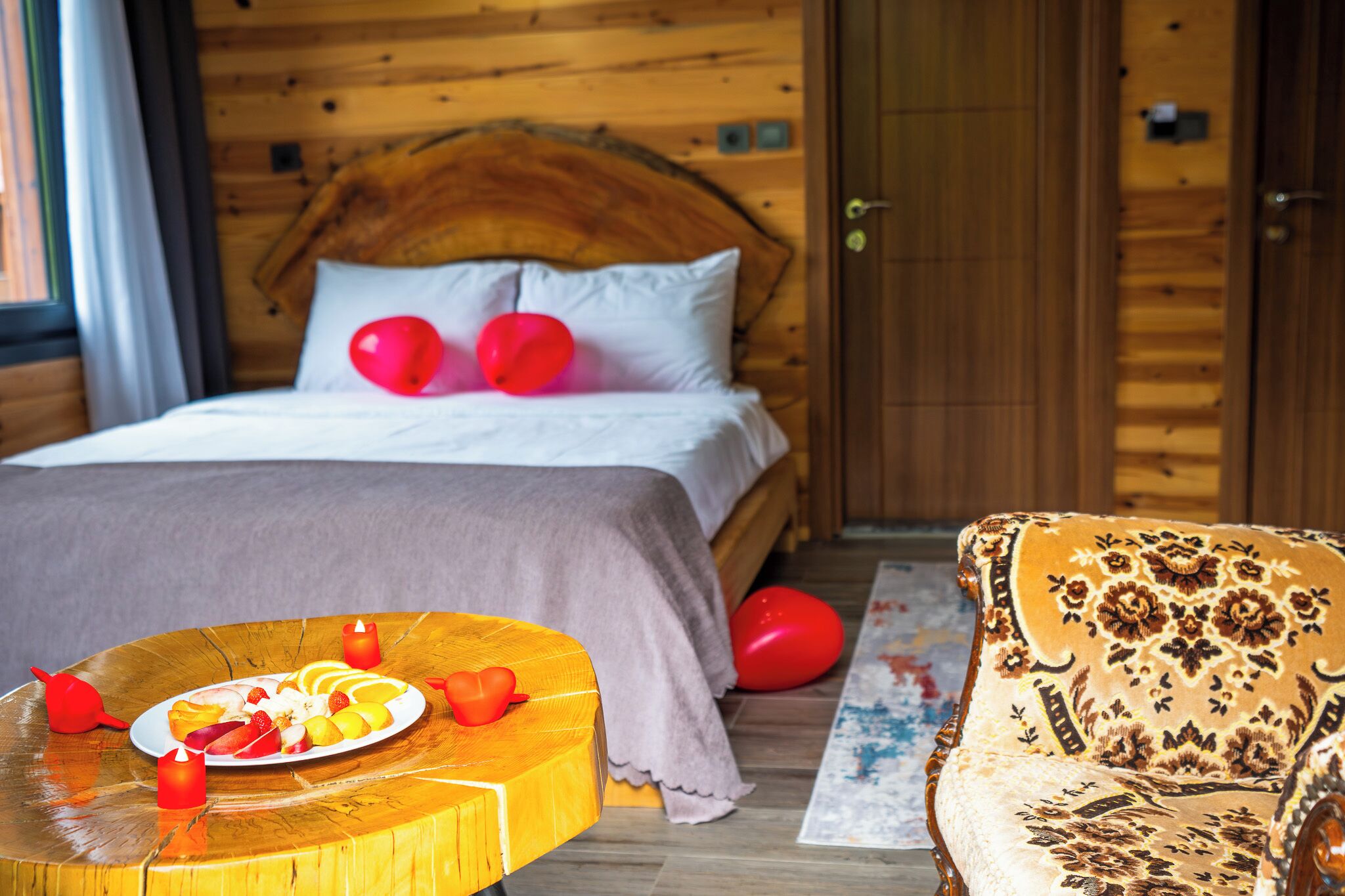 Premium bedding, minibar, desk, laptop workspace