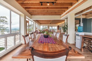 Villa, para fumadores | 11 habitaciones