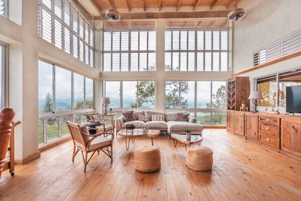 Villa, para fumadores | 11 habitaciones