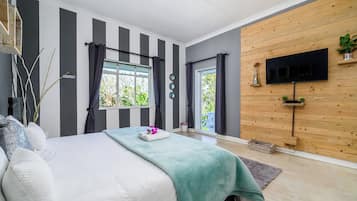 Premium bedding, iron/ironing board, free WiFi, bed sheets
