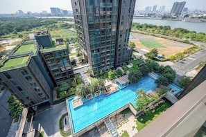 Egyptian cotton sheets, premium bedding, down duvets - Bluesky Linden Residences Empire Luxury (Ho Chi Minh City)