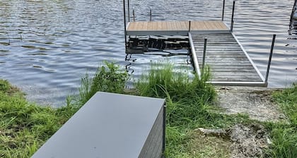 WATERFRONT ON PETTENGILL POND