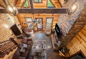 TV connectée, cheminée, jeux vidéo