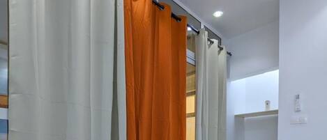 2 dormitorios, tabla de planchar con plancha, wifi y ropa de cama