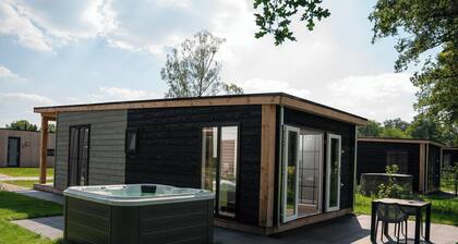 Wellness Lodge jacuzzi, sauna and sunsho