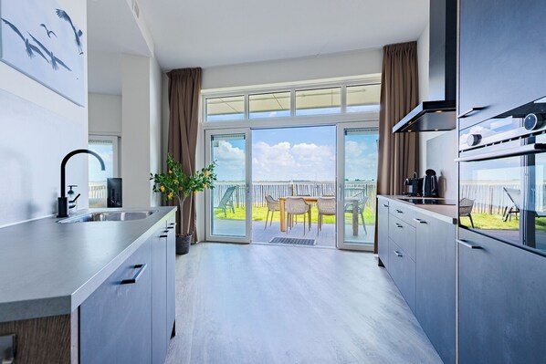 Fridge, microwave, dishwasher, toaster