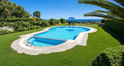 Villa Seashell - Two Bedroom Villa, Sleeps 4