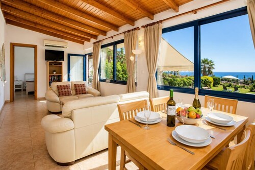 Villa Driftwood - Two Bedroom Villa, Sleeps 4