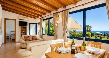 Villa Driftwood - Two Bedroom Villa, Sleeps 4