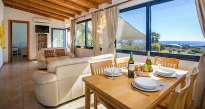 Villa Driftwood - Two Bedroom Villa, Sleeps 4