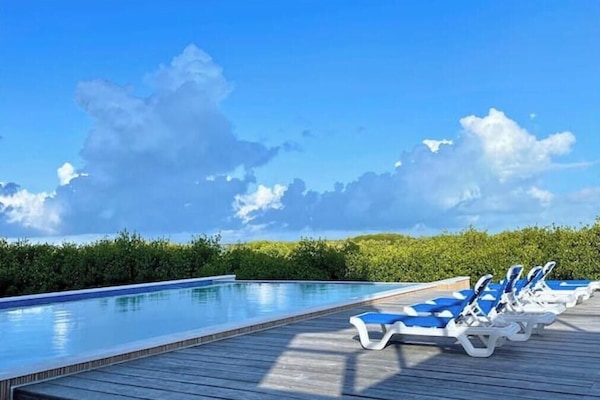 Piscina a l'aire lliure