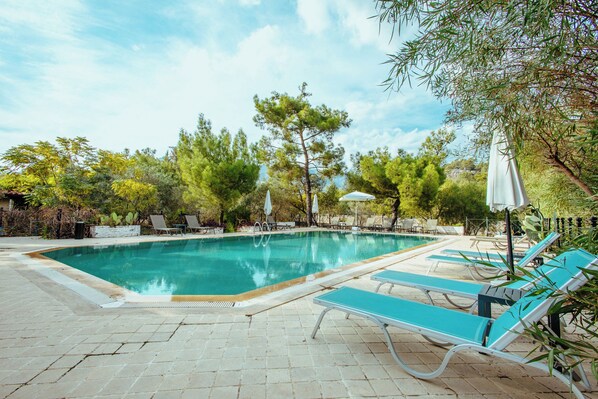 Außenpool (je nach Saison geöffnet)