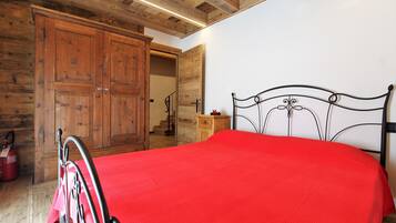 Kabin, balkon, pemandangan gunung | 2 kamar tidur, tempat tidur bayi gratis, Wi-Fi gratis, dan seprai linen