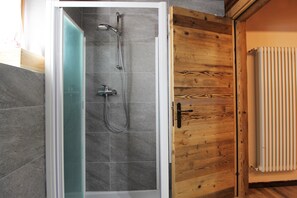 Cabin, Balcony, Mountain View | Bathroom | Shower, bidet, towels - Baita La Ciamorza Near Dolomiti - Veneto (Lozzo di Cadore)