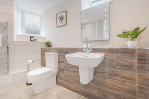 Towels - Chapel Lodge - central Ambleside (Ambleside)