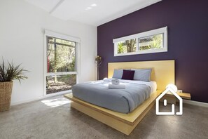 5 bedrooms, desk, iron/ironing board, free WiFi