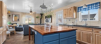 Serene Farmhouse Retreat on 20 Acres – Near Zion, Bryce, & Grand Canyon!