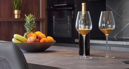 Apartment Emvita - Charming 2-bedroom apartment with sea view