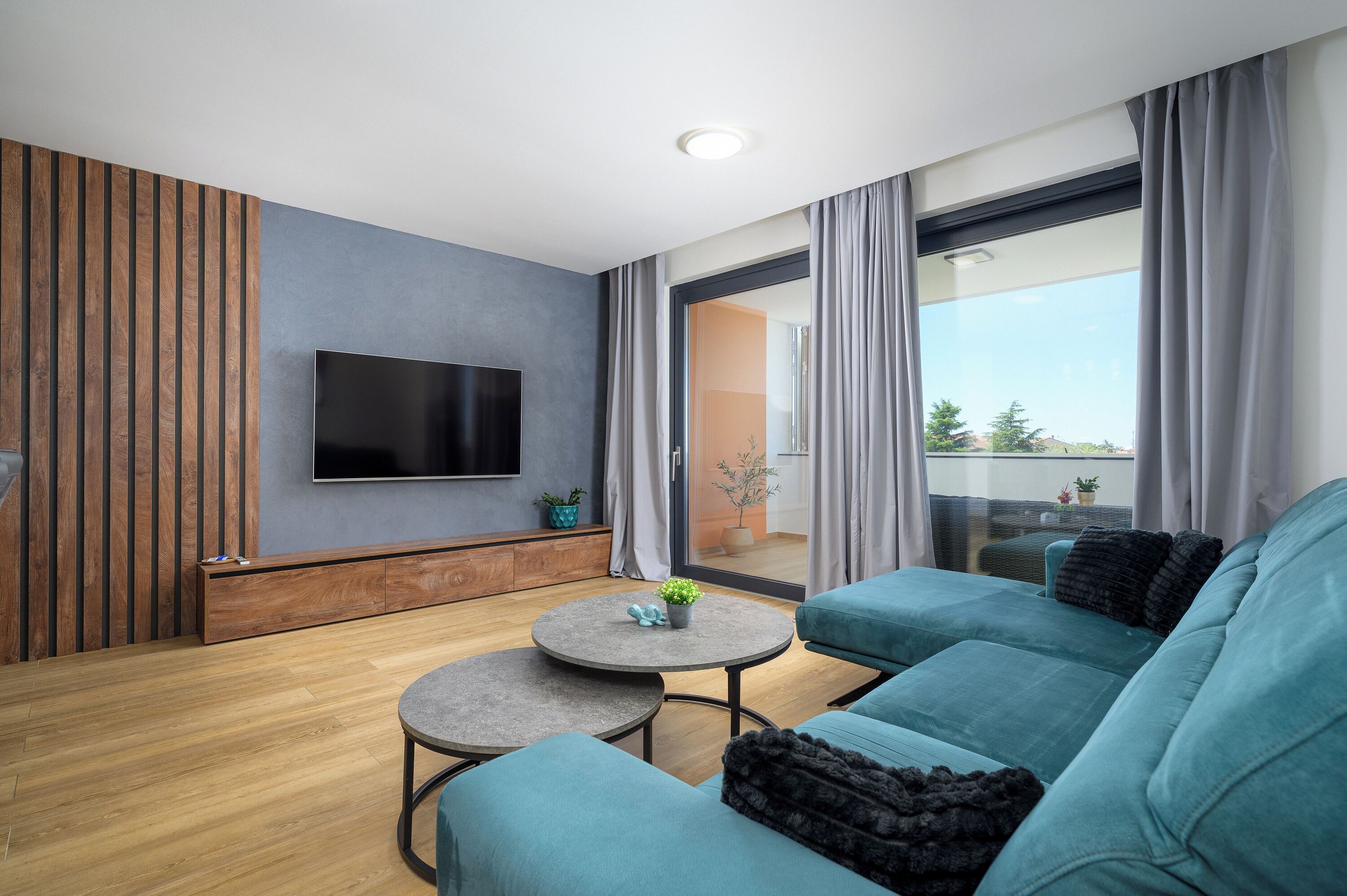 Apartment Emvita - Charming 2-bedroom Apartment With Sea View - Umag
