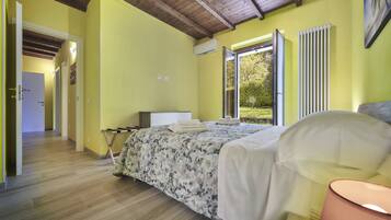 2 chambres, fer et planche Ă  repasser, Wi-Fi, draps fournis