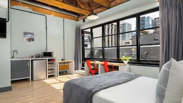 Executive Double Room | In-room safe, laptop workspace, iron/ironing board, free WiFi