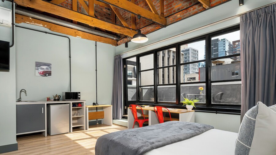 Neighbourgood Castle