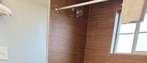 Basic Room | Bathroom | Shower, free toiletries, towels, soap