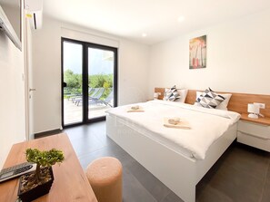 4 chambres, fer et planche à repasser, Wi-Fi, literie fournie