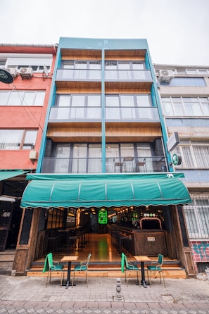 Exterior - Elephant In The Room Hotel (Istanbul)