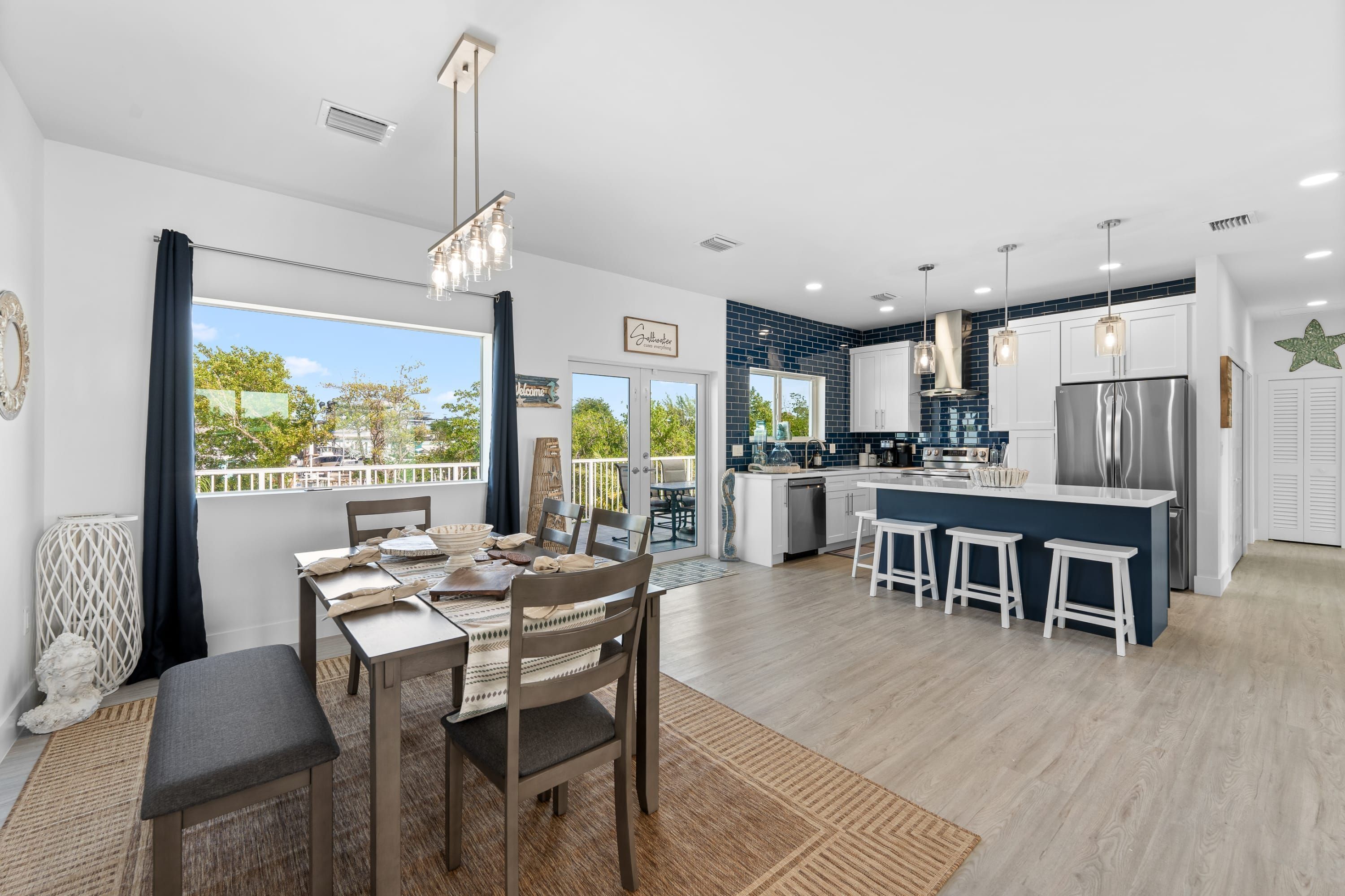 别墅 | 4 多间卧室、办公桌、高速上网