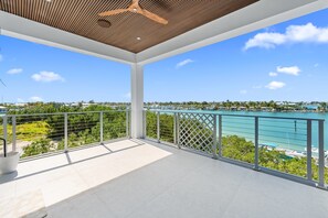 House, Accessible | 5 bedrooms, desk, Internet - Luxury Seaside Escape Pool Dock Scenic Views (Marathon)