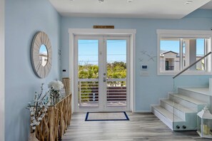 Casa, para fumantes | 4 quartos, escrivaninha, acesso à internet de alta velocidade