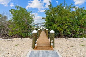 Villa | 4 bedrooms, desk, Internet - Mermaid s Paradise Pool Dock Games Views (Marathon)