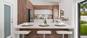 新天堂豪華寶石泳池遊戲室別墅