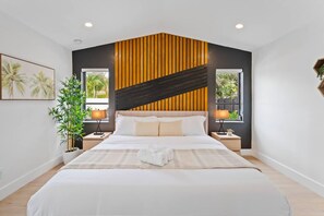 Villa, Smoking | 3 bedrooms, desk, soundproofing