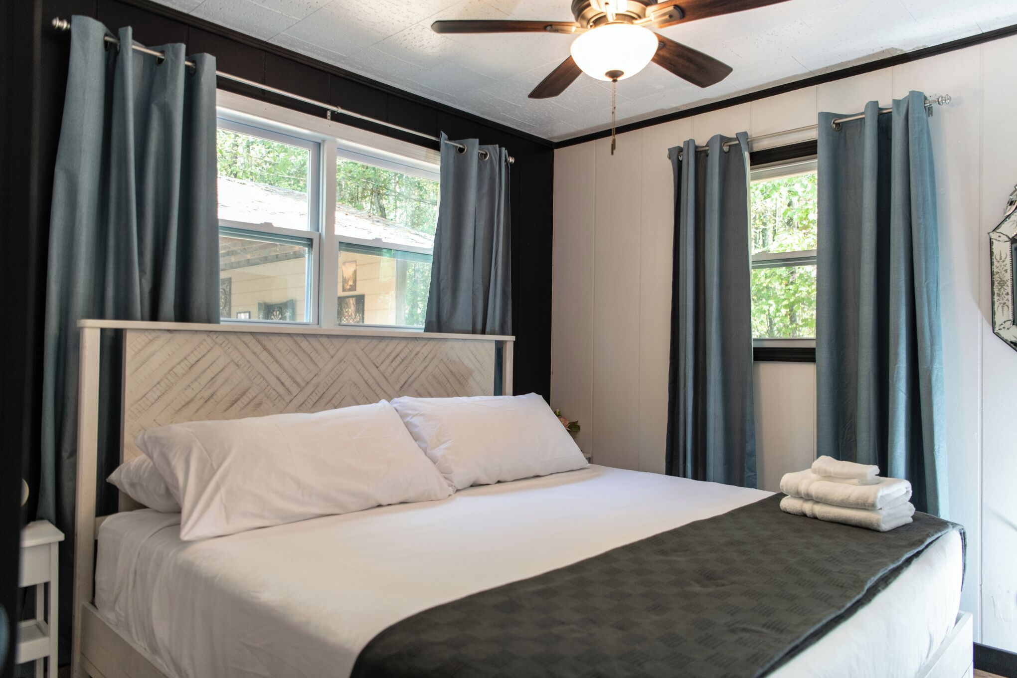 3 bedrooms, iron/ironing board, free WiFi, bed sheets