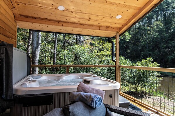 Bain à remous extérieur