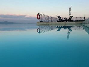 Seasonal outdoor pool, open 7:00 AM to 9:00 PM, pool umbrellas - Podere Cavalbianco (Monte San Savino)