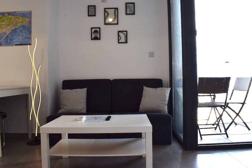 E1 Gem: Modern Studio Retreat - San Roque
