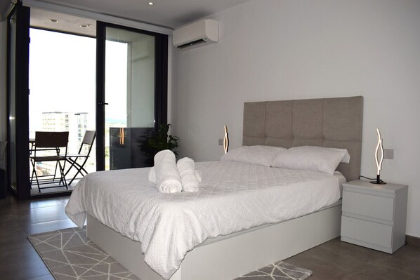 1 chambre, bureau, fer et planche à repasser, Wi-Fi