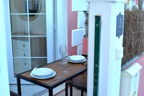Dining - Beachfront Oasis Gibraltar (Gibraltar)