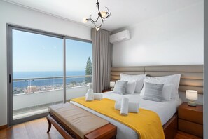 4 bedrooms, iron/ironing board, WiFi, bed sheets - Amazing sea views over Funchal | Atlantic Sunrise (Funchal)