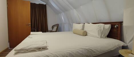 4 habitaciones, wifi y ropa de cama