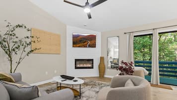 Téléviseur connecté, jeux vidéo, table de ping-pong