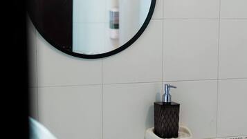 Ducha, jabón, shampoo