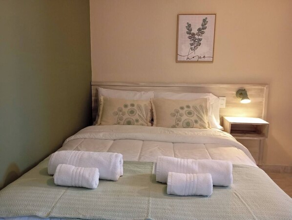 1 bedroom, WiFi, bed sheets