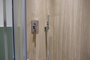 Bathroom - Homely Catania (Catania)