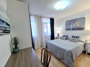 2 bedrooms, iron/ironing board, WiFi, bed sheets - CALETI, LAS VISIT TENERIFE (CN)