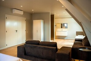 5 bedrooms, Internet - Farmhouse 1919 with swimming pool & jacuzzi (Moorslede)